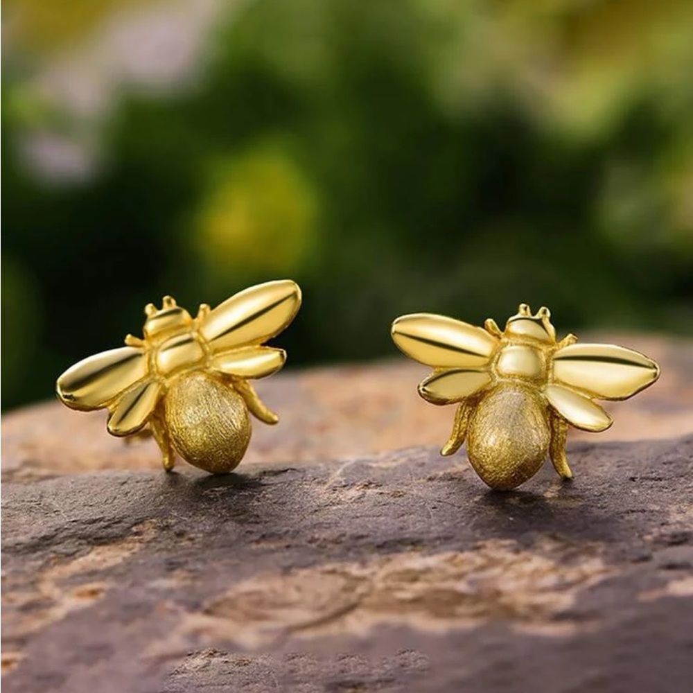 ✨Sterling Silver Bee Earrings - Picture 1 of 9
